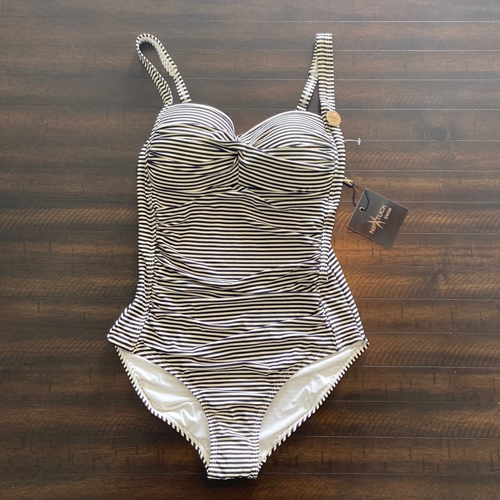Nip Tuck Womens Stripe One Piece Swimsuit size 6 Black White Tummy Control Swim